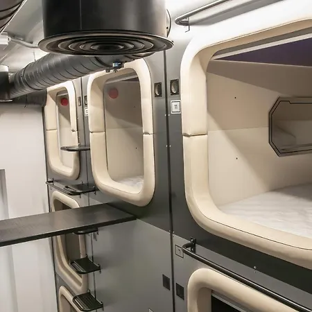 Av-2 Capsule Kapsül Otel *
